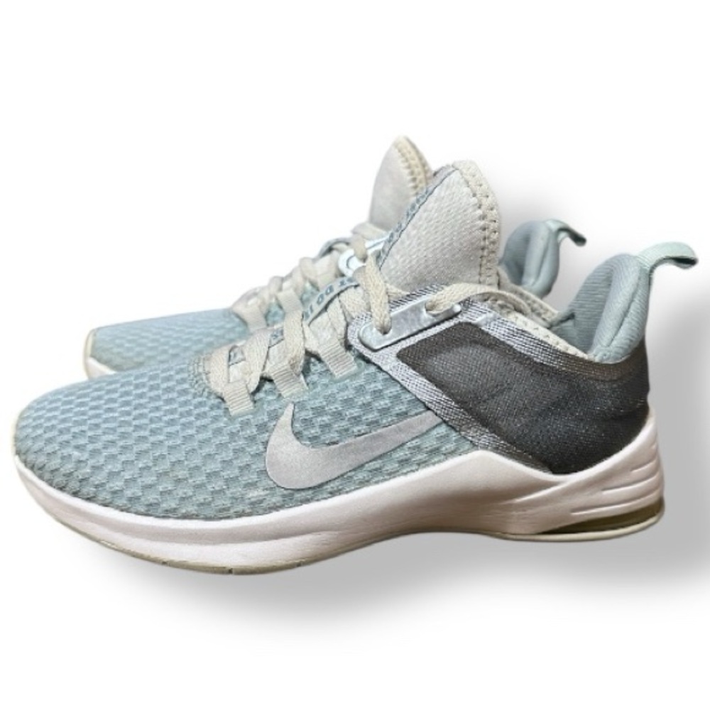 Women’s Nike Air Max size 5